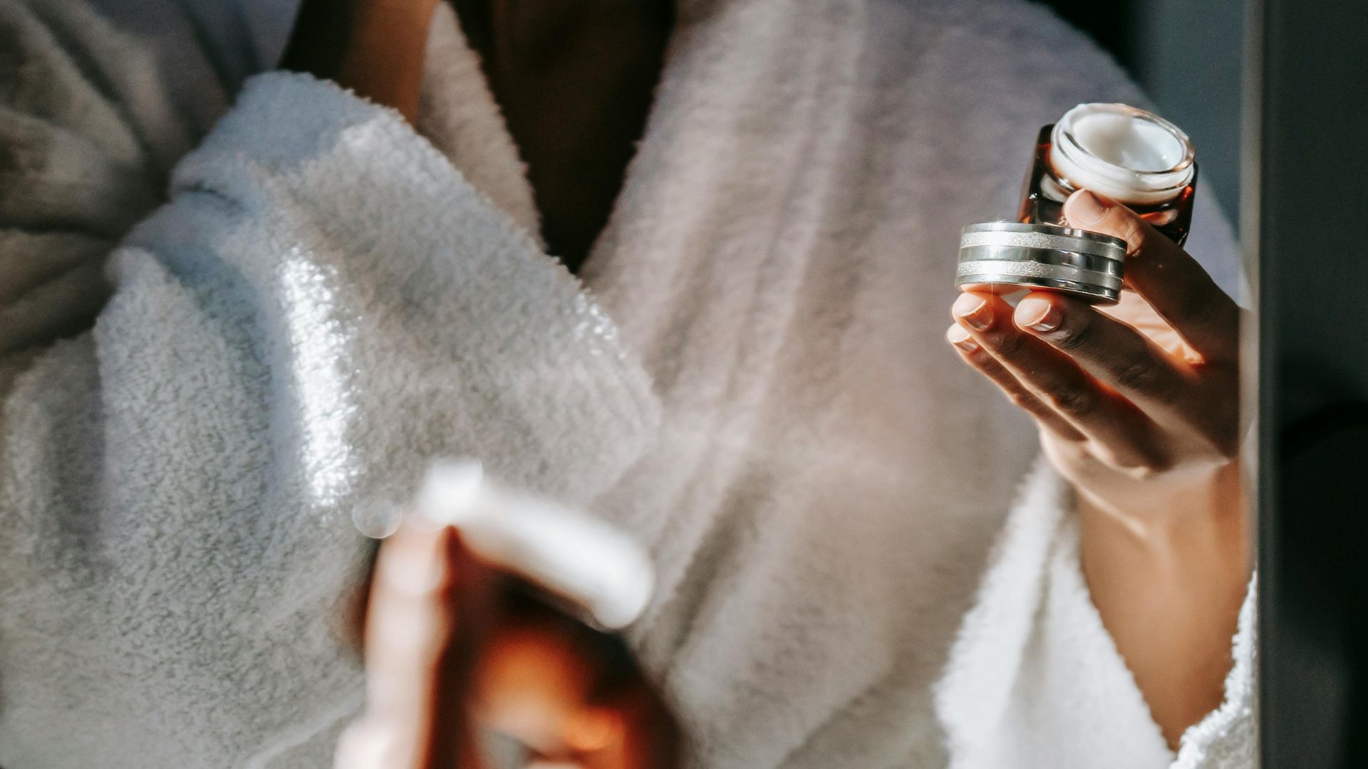 Coccole naturali: la beauty routine che nutre pelle e capelli.